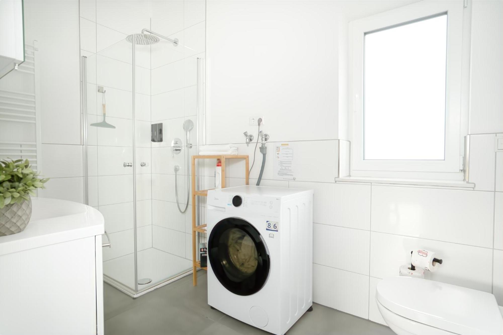 Kaiser Franz Fuer Bis Zu 6 - Zentral, Arbeitsplatz, Waschmaschine, Apartment